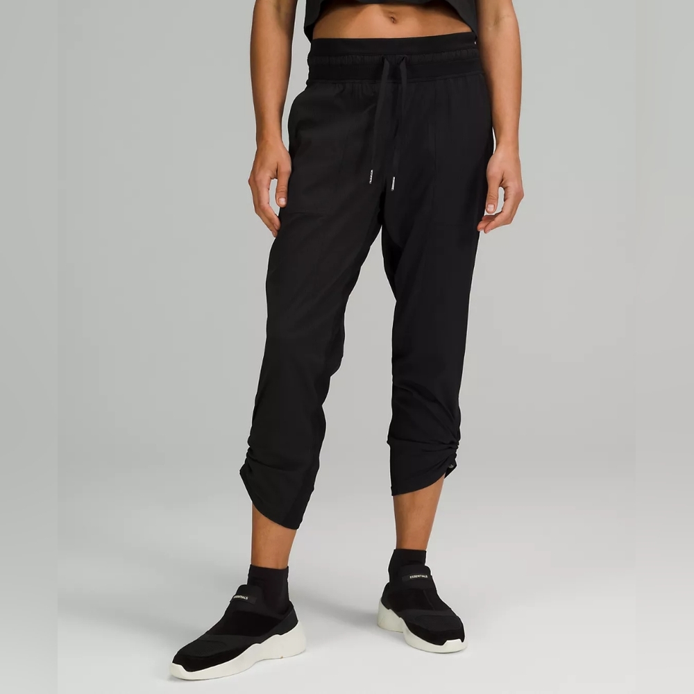 Lululemon dance studio crop size 2 black